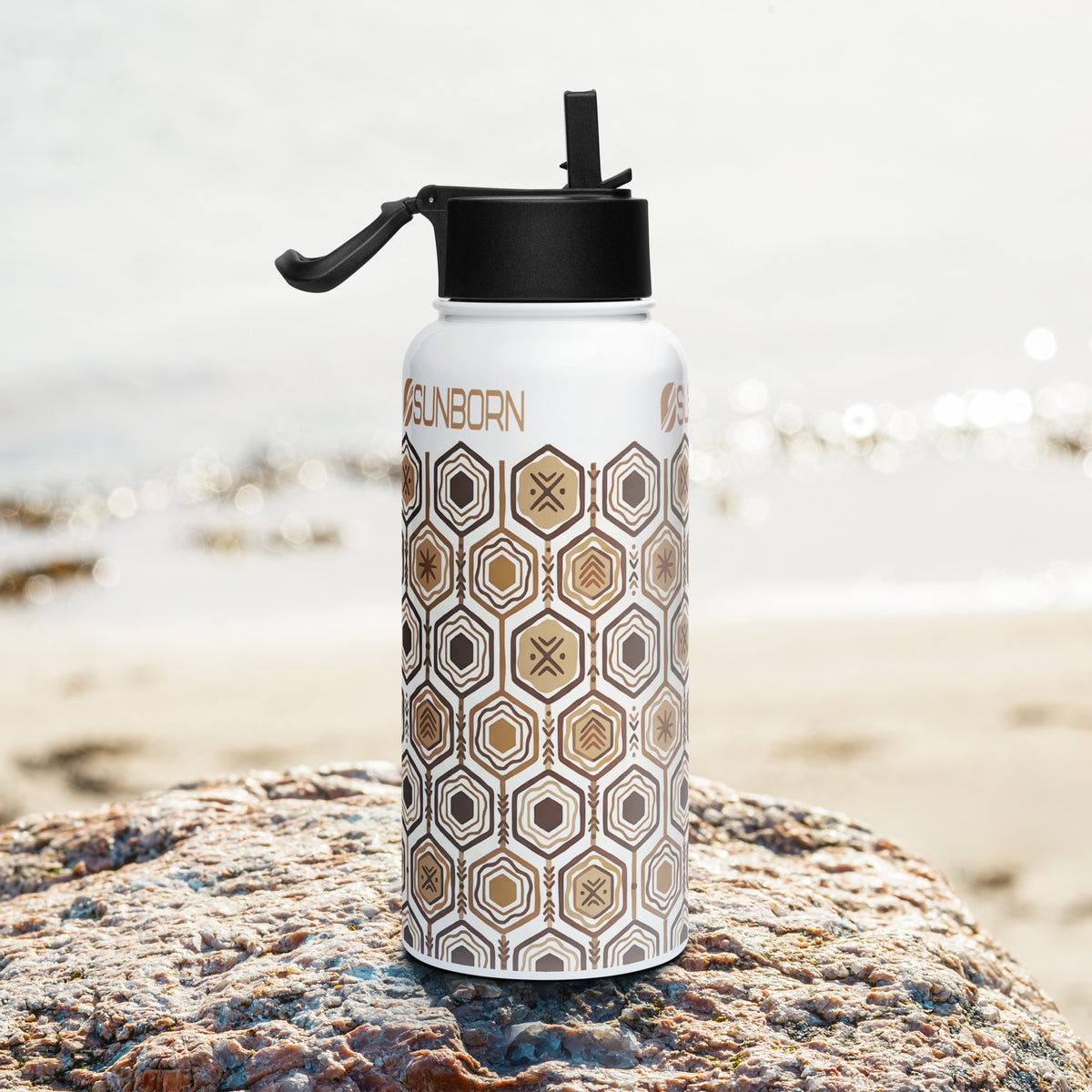 AnanseNova™ Water Bottle, 32 oz, hexagon print, right side